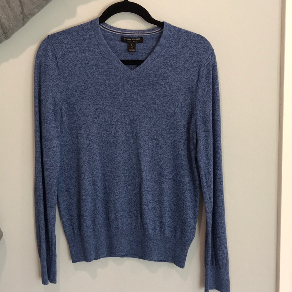 Banana republic luxury blend v-neck men’s sweater